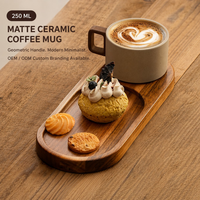 Mug à café en céramique Kingze OEM personnalisé avec logo, 250 ml, motif moucheté, avec plateau en noyer, vaisselle de restaurant