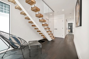 Escalera interior de acero al carbono para el hogar, escalones rectos de <span class=keywords><strong>madera</strong></span> <span class=keywords><strong>con</strong></span> cable, material de construcción moderno - Product Image 2