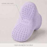 Chaussettes de yoga personnalisées antidérapantes OEM ODM pour Pilates, à bout ouvert, avec sangles croisées, respirantes, invisibles, avec logo imprimé sur le bord, vente en gros