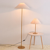 Vente chaude nordique rétro Simple Gubi pur blanc tissu Art salon chambre décoration lampadaire