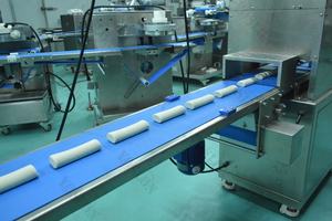 Opération facile Ligne de production de pâte feuilletée à faible coût Machine de fabrication de pâtisserie entièrement automatique Ligne de fabrication de pâtisserie pour une utilisation en usine - Product Image 4