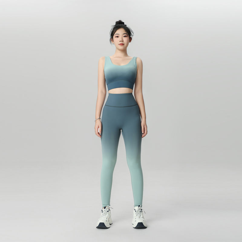 สีน้ำเงินไล่ระดับ