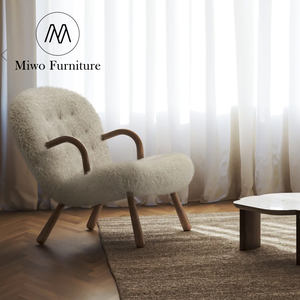 Sillón de diseño moderno, sillón de <span class=keywords><strong>almeja</strong></span> con marco de madera maciza de tela de lana larga blanca, sillón para sala de estar, muebles de interior reclinables - Product Image 3