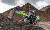 Vente Flash : Chargeur frontal électrique 7 tonnes et chargeur de tracteur 820TE avec godet de 1,2 m³ en stock pour une utilisation à émissions zéro
