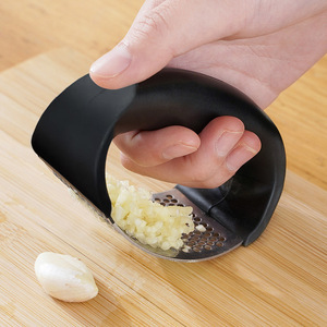 Hot Selling Handheld Food Grade Stainless Steel Garlic <strong>Chopper</strong> Tools <strong>Ginger</strong> Crusher Garlic Press - Product Image 1