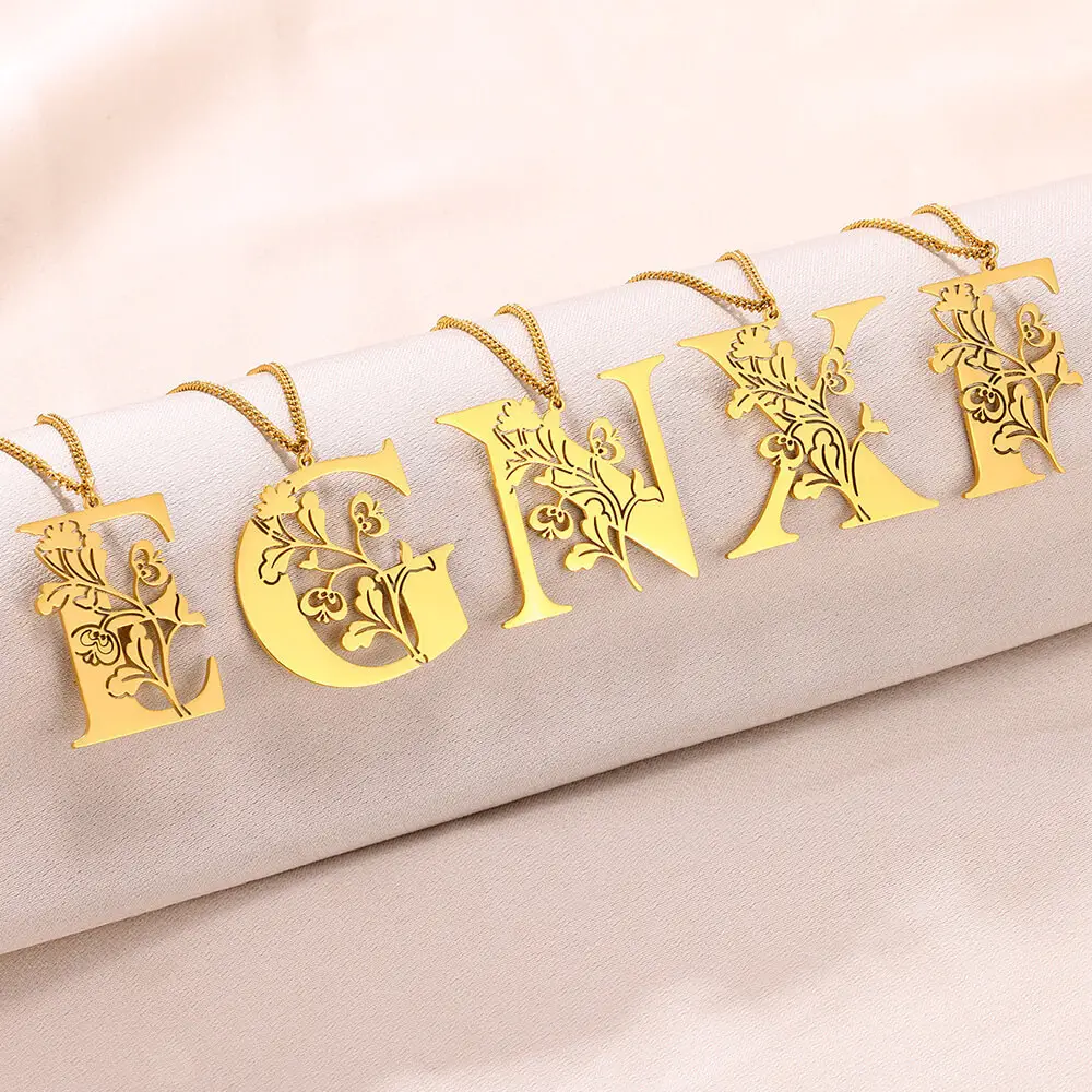 Collar de iniciales de nombres y apellidos de acero inoxidable para hombres y mujeres, joyería de moda, diseño de alfabeto