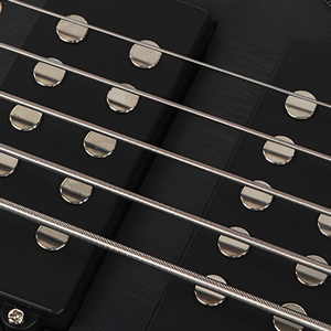 Bajo de 5 Cuerdas con Cuerpo de Arce y Caoba - Pastillas Activas Dobles Humbucker para Interpretación Profesional - Product Image 3