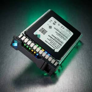 PM9D3a MZWL63T8HFLT-00B07 3.84TB PCIe 5.0 X4 2.5 นิ้ว SSD ไดรฟ์โซลิดสเตทภายในแบบ PCIe 5.0 X4 ขนาด 2.5 นิ้ว ความจุ 3.84TB - Product Image 3