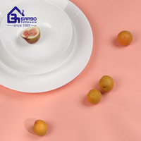 Vente en gros de bols à dîner en verre opale de 580 ml, vaisselle pouvant être personnalisée en tant que service de table avec décoration