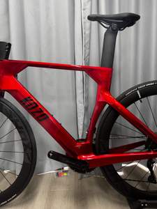 Vélo de course sur route aérodynamique en fibre de carbone 700C avec système de vitesses électroniques 24 vitesses, frein à disque hydraulique, léger, vente en gros OEM - Product Image 3