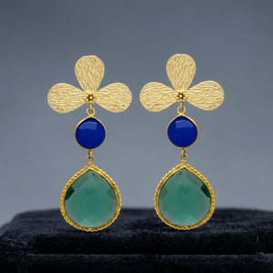 Nouveauté : Boucles d'oreilles pendantes plaquées or, design ethnique unique en forme de pétale de fleur, faites à la main en alliage de métal précieux, cadeau pour femmes et unisexe - Product Image 2