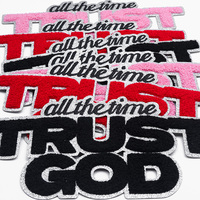 Patch brodé thermocollant personnalisé « Trust God All the Time » en chenille avec bordure scintillante pour sweats à capuche femme, vente en gros