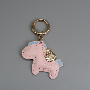 Bán Hot Horse Keychain Chất lượng cao PU Túi da mặt dây chuyền thiết kế <span class=keywords><strong>New</strong></span> Pony xe Keychain da Keychain bán buôn - Product Image 2