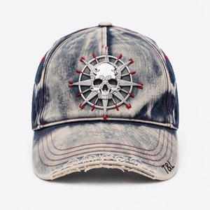 Casquette de baseball en jean unisexe ajustable avec logo personnalisé, patch argenté brillant haute fréquence, style streetwear futuriste - Product Image 2