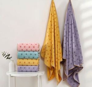 Serviette de bain et de plage en velours corail haute densité, tissée, séchage rapide, absorbante, carrée, couleur personnalisée, usage domestique, vente en gros - Product Image 2