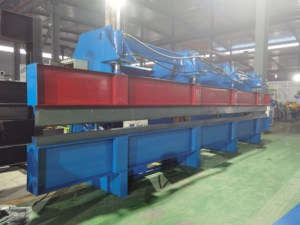 Machine de pliage de profilés en tôle d'acier hydraulique de 6 m, machine de fabrication de profilés en C en <span class=keywords><strong>zinc</strong></span>, presse <span class=keywords><strong>manuelle</strong></span> - Product Image 4