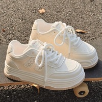Chaussures pour femmes automne-hiver, chaussures blanches, nouvelle collection 2024, semelle épaisse, chaussures décontractées