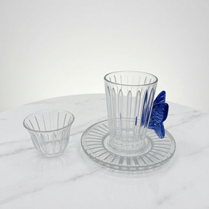 Juego de Taza y Plato de Vidrio Marroquí Vintage con Asa de Mariposa, Vajilla Portátil y Duradera para Bebidas, Regalo para Mesa de Café - Product Image 1