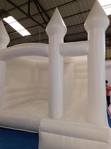 Castillo Inflable Blanco Comercial con Piscina de Pelotas, Tobogán Acuático y Alquiler - Product Image 6