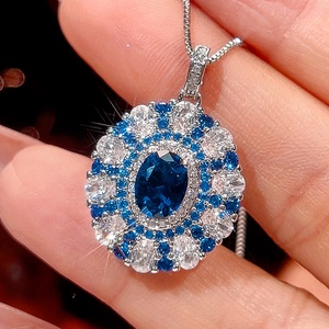 Juego de Joyería de Anillo y Colgante de Cobre Chapado en Oro Ecológico con Zirconia Roja y Azul de Corte Ovalado de 6x8mm, de Moda para Boda y Compromiso, Venta al por Mayor - Product Image 5
