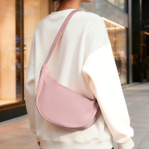 Tas selempang wanita bentuk bulan sabit setengah kain nilon warna-warni grosir tas selempang wanita dengan Logo kustom - Product Image 6