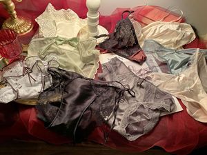 Culotte en Satin tentante femmes voir à travers maille évider érotique séduisante dentelle mince bande Sexy Machine broderie sous-vêtements - Product Image 4