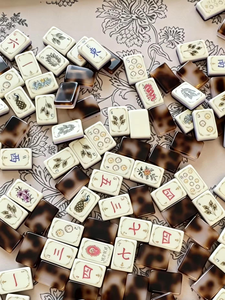Tessere di Mahjong Americane con Motivo Tartaruga, Tessere di Mahjong Personalizzate di Alta Qualità, Incisione di Lusso |   <span class=keywords><strong>Maher</strong></span> Mahmoud |   Serie Eloise - Product Image 2