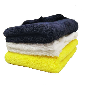 Super peluche 550 GSM 500GSM chiffon de nettoyage de voiture en microfibre Serviette design sans bord pour le lavage, le séchage et le polissage. - Product Image 4