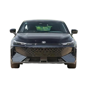 Changan UNV Petite voiture de sport belle et à la mode pour jeunes avec des véhicules d'occasion performants et puissants - Product Image 1