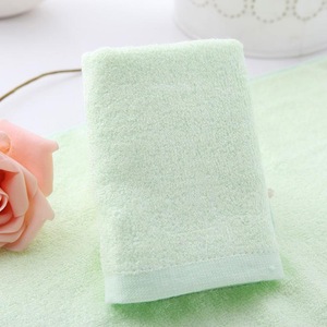 Toallas Faciales de Fibra de Bambú 25x25cm 25x50cm 30x60cm 32x74cm Suaves Absorbentes Amigables con la Piel para Uso Doméstico Rectangulares de Color Sólido - Product Image 4