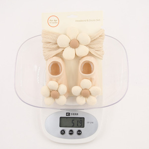 Ensemble bonnet et chaussettes pour bébé, motif floral, couleur lait <span class=keywords><strong>curry</strong></span>, 100% coton, bandeau pour cheveux, bonnet pour nouveau-né, vente chaude transfrontalière - Product Image 3