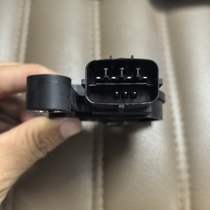 Interrupteur de position de boîte de vitesses Hyundai 42700-26000 pour remplacement et réparation des interrupteurs automatiques - Product Image 3