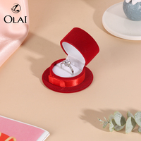 Dessin animé rouge chapeau haut de forme style créatif boîte à bagues bijoux accessoires pendentif flanelle boîte d'emballage