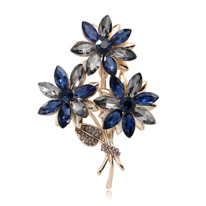 Broche vintage inspirée des fleurs multicolores, ornée de cristaux et de strass bordeaux, <span class=keywords><strong>champagne</strong></span> et gris - Product Image 4