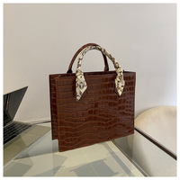 Nouveaux sacs à main à sacs carrés de couleur unie rétro pour femmes de luxe