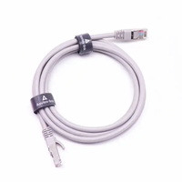 Ensamblaje de cable Ethernet CAT5e con enchufe macho RJ45 Cable de conexión Ethernet de red trenzado de PVC Cat5e de 26AWG con doble blindaje