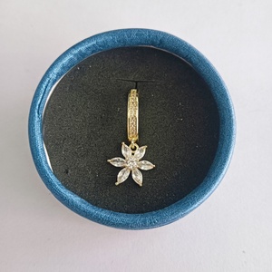 Anelli per <span class=keywords><strong>Piercing</strong></span> all'<span class=keywords><strong>Ombelico</strong></span> Sexy e Trendy in <span class=keywords><strong>Oro</strong></span>, Argento e Multicolore con Fiore Pendente in Zircone, Gioielli per il Corpo - Product Image 5