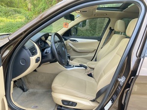 BMW X1 modèle 2012 <span class=keywords><strong>S</strong></span> Drive20i Leading Edition 2.0T 8 vitesses automatique turbo véhicule d'occasion - Product Image 5