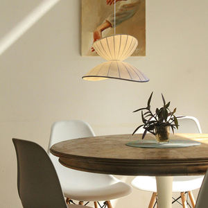 Lustre artisanal de style mi-siècle, suspension minimaliste populaire, <span class=keywords><strong>lampe</strong></span> à suspension en soie pour usage résidentiel - Product Image 1