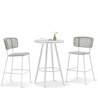 Ensemble de 3 tabourets de bar et de table avec ceinture tissée et cadre en acier Ensemble de meubles de bar d'extérieur pour patio et maison