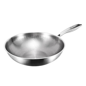 Poêle à frire en titane 32 cm, effet écaille de poisson martelé, sans revêtement, pour cuisson wok - Product Image 1