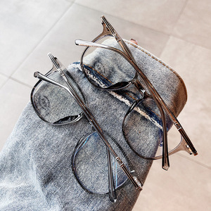 Montura de Gafas Qianai Oval TR90 con Protección Anti Luz Azul, Montura Completa Unisex, Lentes de Acetato, Diseño Irregular, Hecho en China - Product Image 3