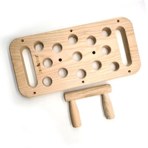 Panneau perforé de roche en bois d'intérieur personnalisé pour l'entraînement de forme physique Planche d'escalade murale pour enfants Jouet de parc sportif pour garçons - Product Image 2