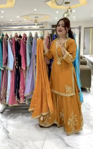 Nouvelle collection : Ensemble 3 pièces élégant pour femme Zain Exports – Kurti, Dupatta et Plazzo en soie romaine brodée avec sequins, réversible, décontracté et polyvalent. - Product Image 4