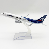 Vente flash - Modèle d'avion miniature B737 en métal moulé sous pression à l'échelle 1:400, 16 cm, avec impression de logo personnalisée, cadeau pour enfants
