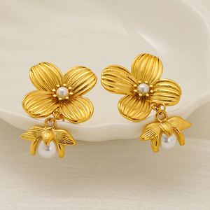 ZOGXIN Pearl Stud Earrings Gold Flower Shape Geometric Design For Women Party Jewelry - Product Image 4