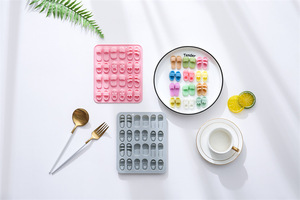 Moule en silicone antiadhésif pour gâteaux, design pantoufle de dessin animé, qualité alimentaire, réutilisable, mignon, magnétique, pour chocolat, bonbons et glaçons DIY - Product Image 2