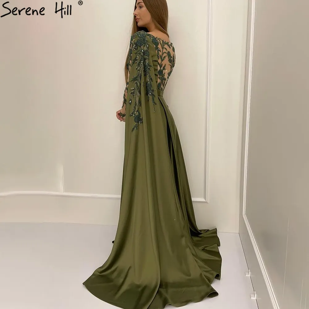 ชุดเดรสราตรีสุดหรูสีเขียวมะกอกของมุสลิม,เสื้อคลุมยาวสำหรับงานปาร์ตี้คอกลม2021 Serene Hill ปี LA70985พร้อมผ้าคลุมไหล่สำหรับผู้หญิงขนาดใหญ่พิเศษ