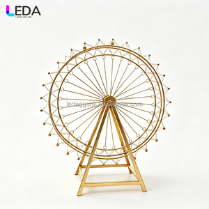 Decoración para Fiestas y Banquetes LEDA, Fondo Romántico de Rueda de la Fortuna Metálica Blanca y Dorada - Product Image 3