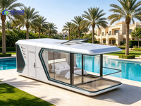 Maison-capsule Mountain View avec grande fenêtre panoramique, équipée d'une énergie solaire pour une vie de glamping